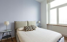 Tricolore Modern&Quiet Apartment